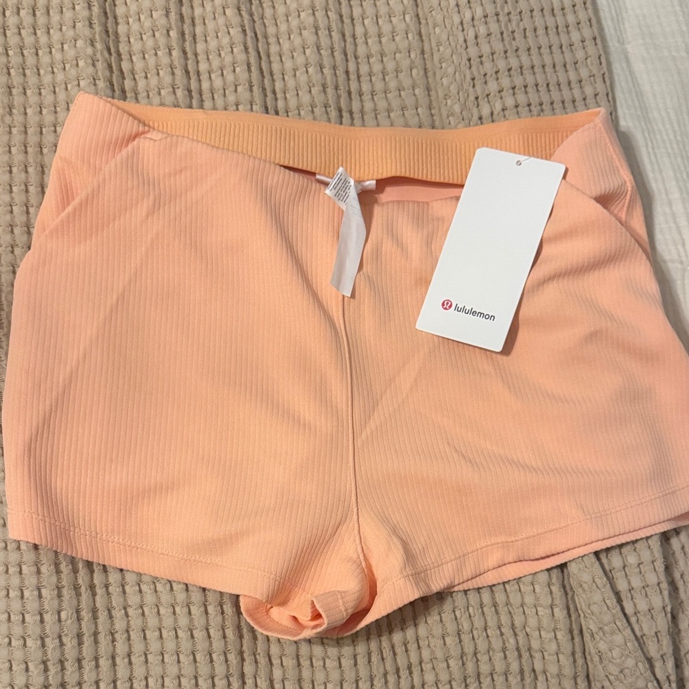 Lululemon Ribbed Softstream HR Shorts